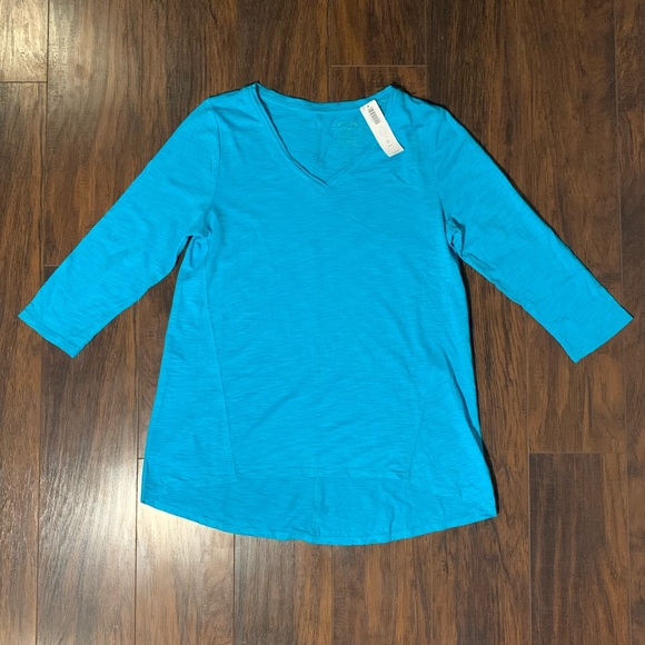 NWT Chico’s top - Picture 1 of 3